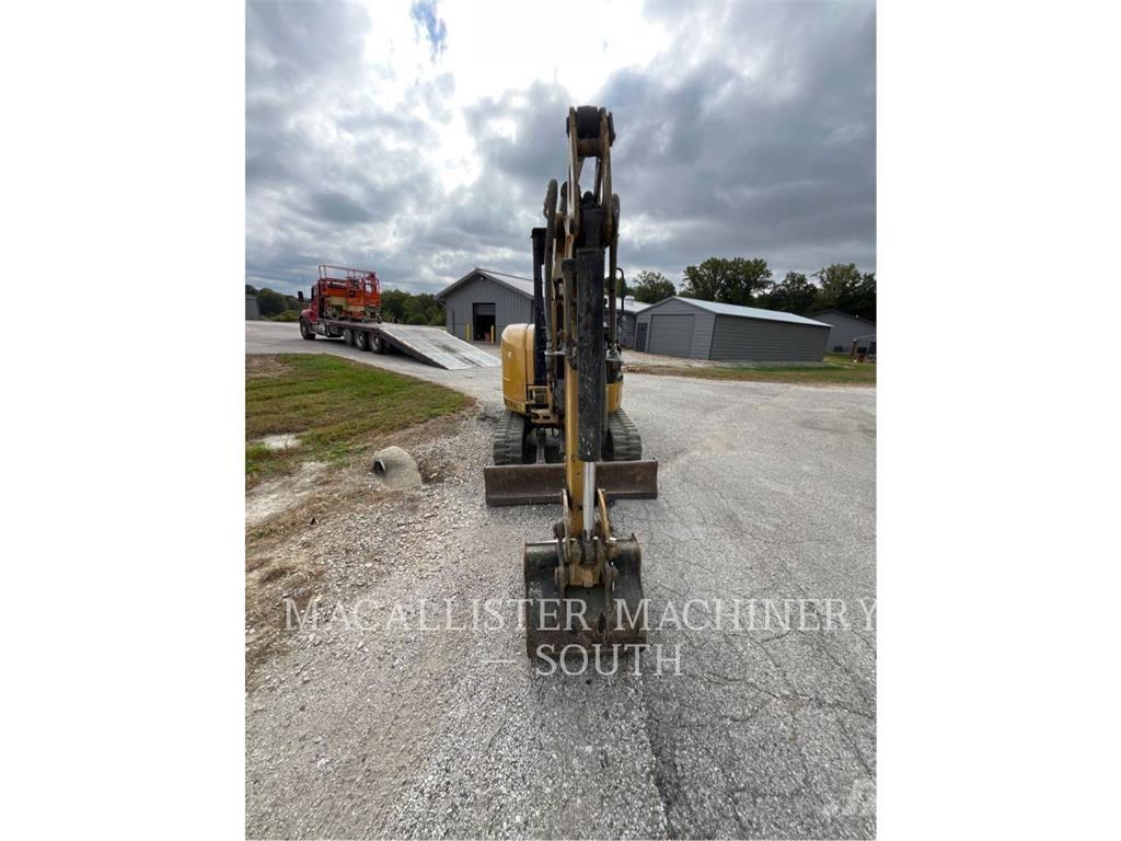 CAT 303ECR حفارات زحافة