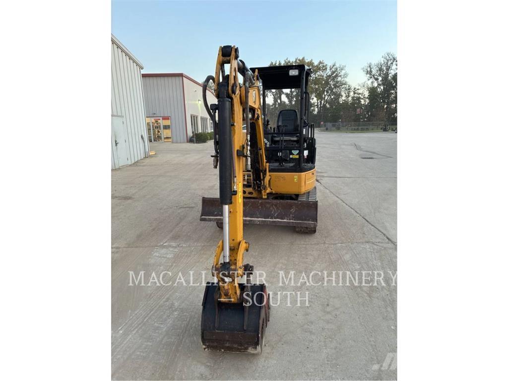 CAT 303ECR حفارات زحافة