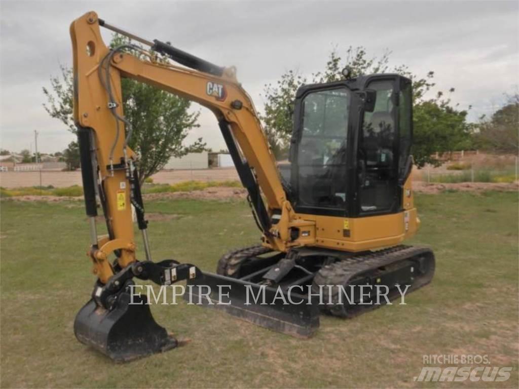 CAT 304 حفارات زحافة