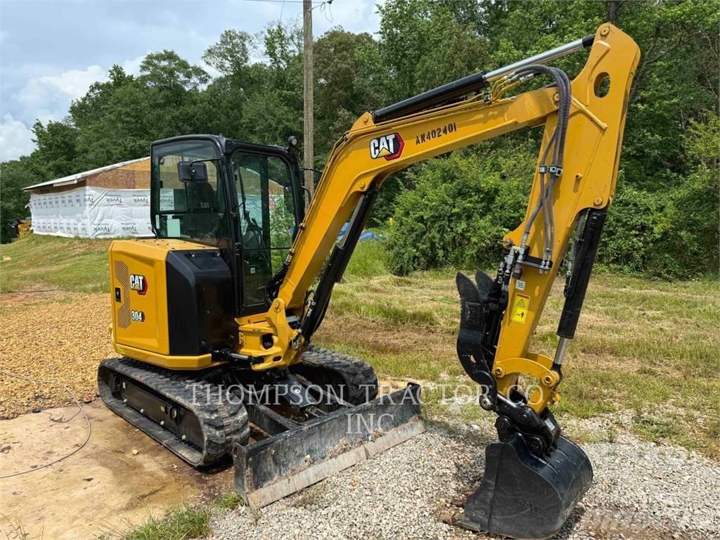 CAT 304 حفارات زحافة