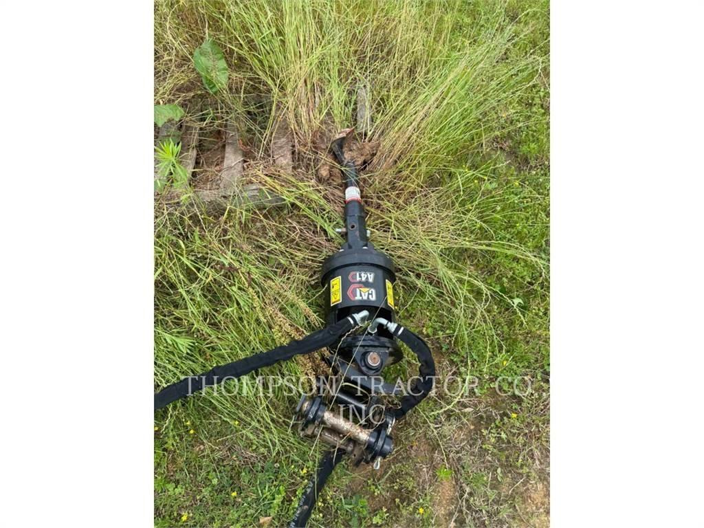 CAT 304 حفارات زحافة