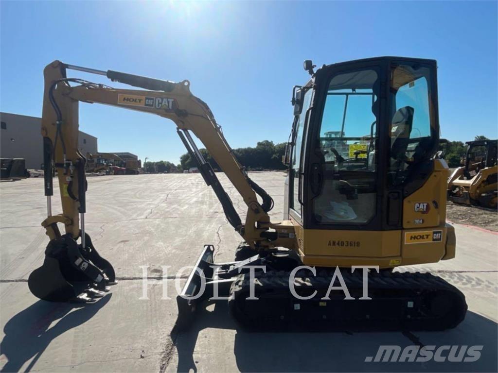 CAT 304 حفارات زحافة