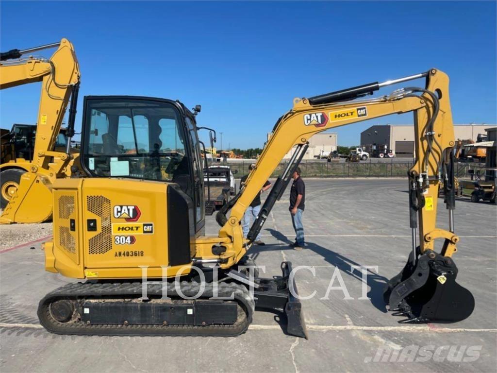 CAT 304 حفارات زحافة