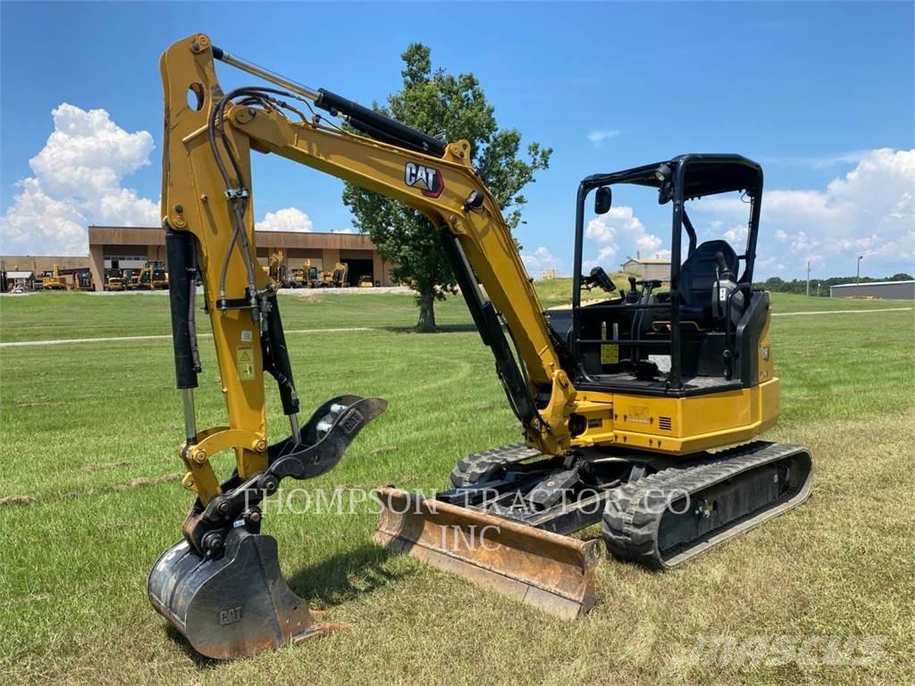 CAT 304 حفارات زحافة