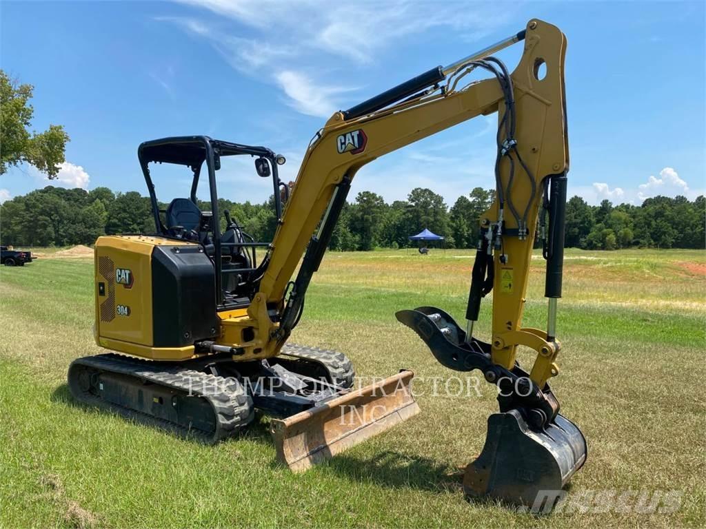 CAT 304 حفارات زحافة