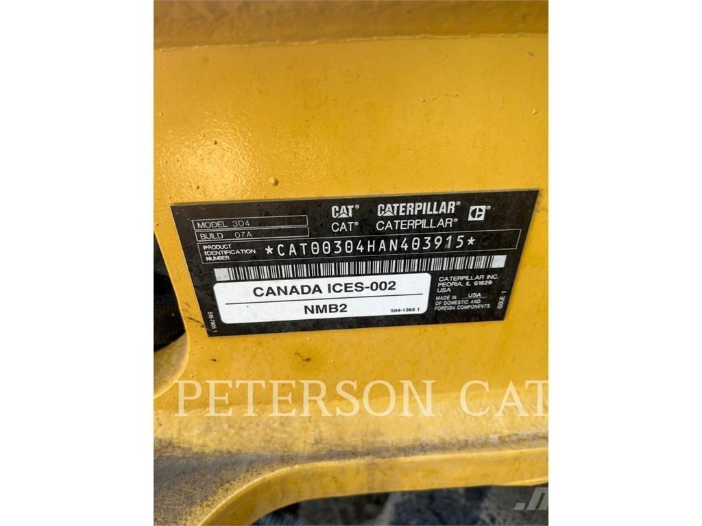 CAT 304 حفارات زحافة