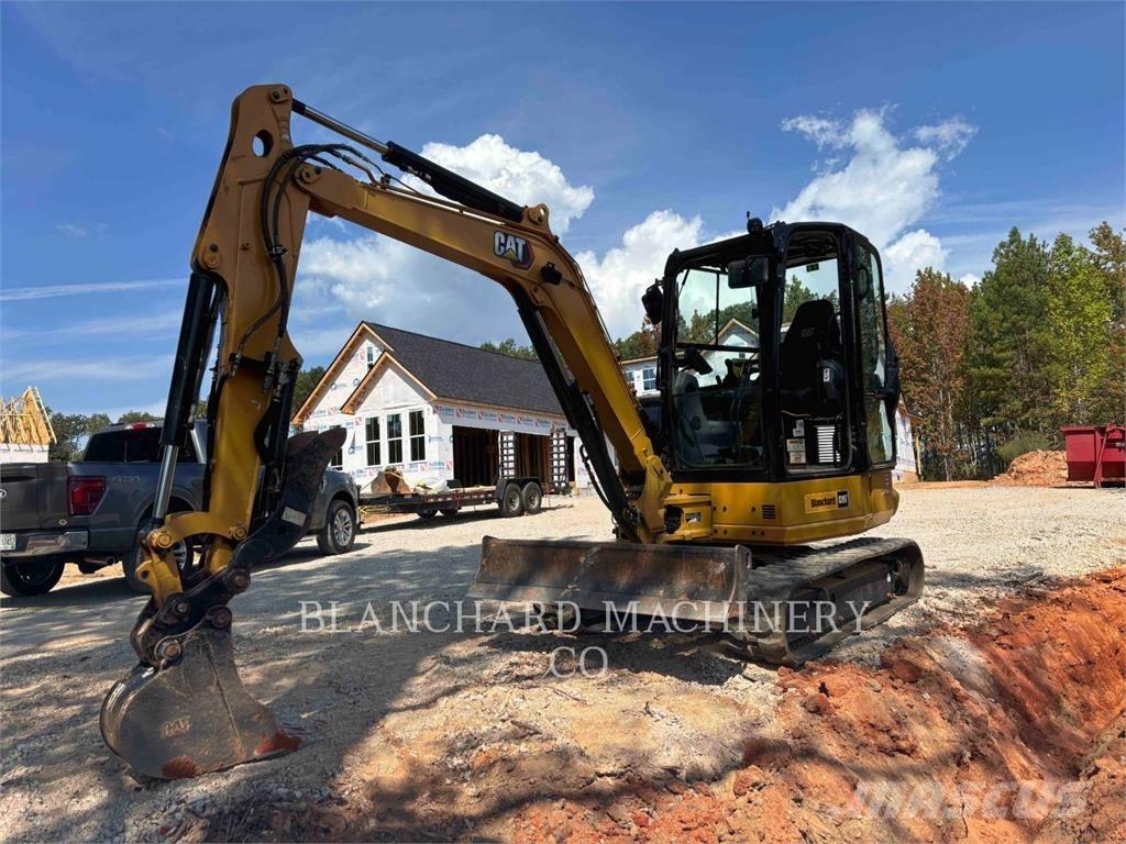 CAT 304 حفارات زحافة