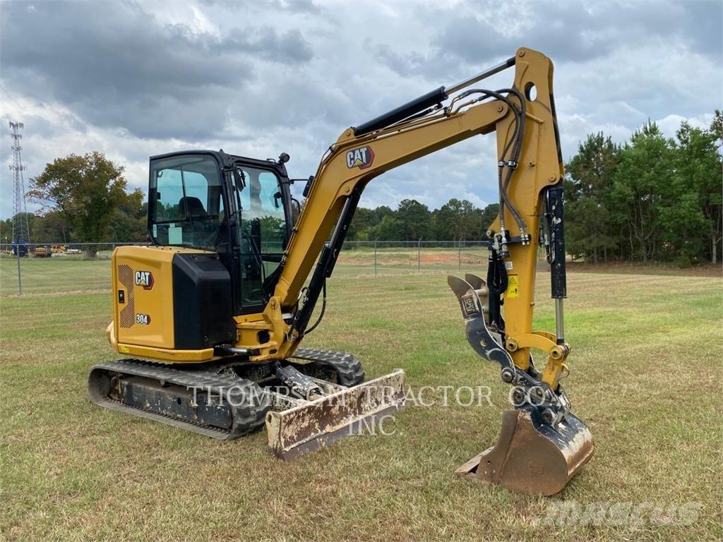 CAT 304 حفارات زحافة