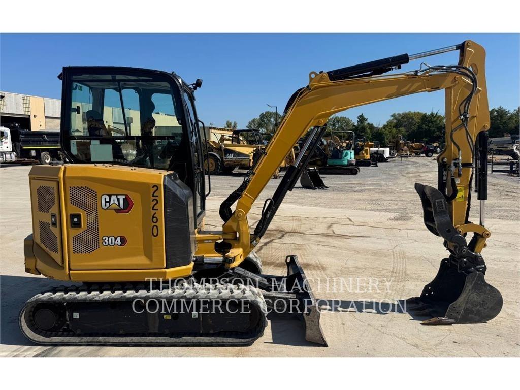 CAT 304 حفارات زحافة
