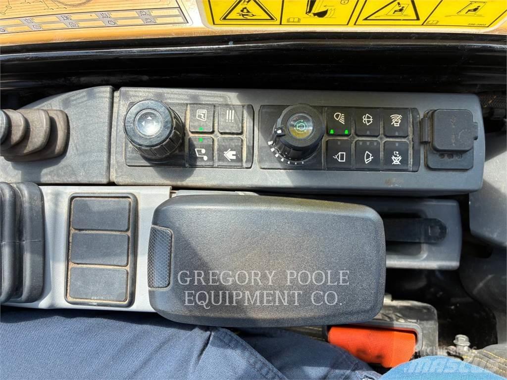 CAT 304-07 حفارات زحافة