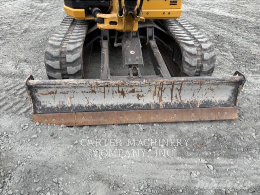 CAT 304-07 حفارات زحافة