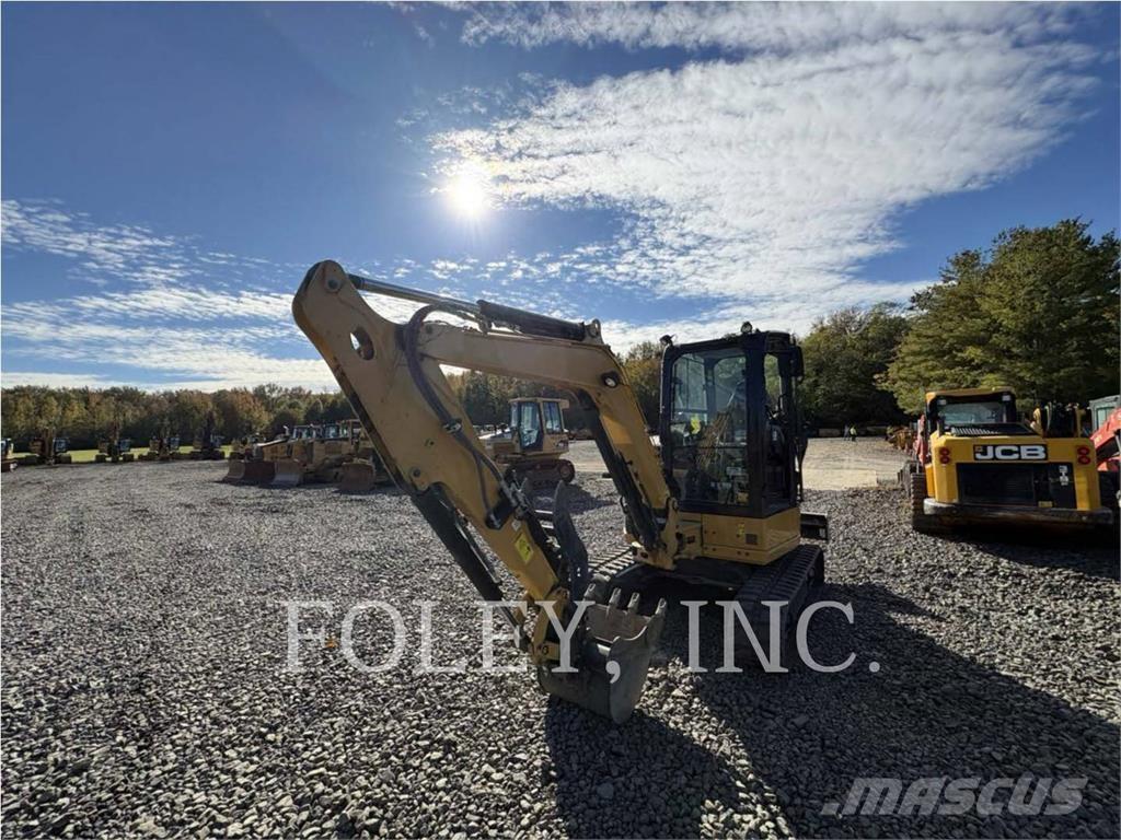 CAT 304-07 حفارات زحافة