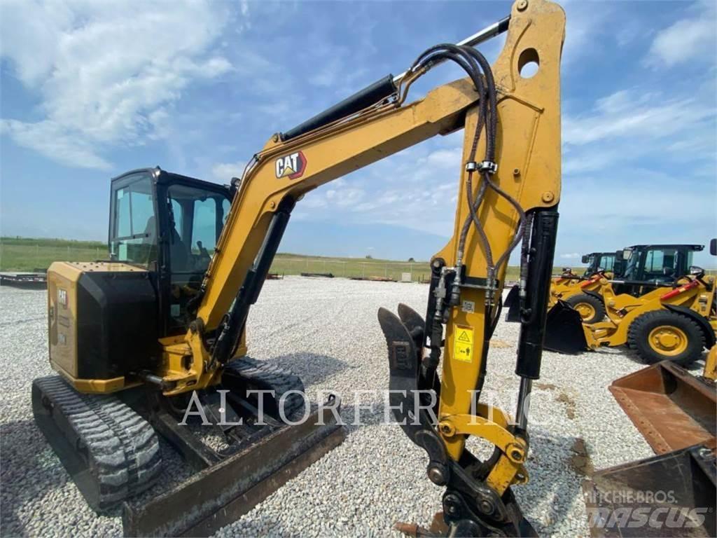 CAT 304-07 TH حفارات زحافة