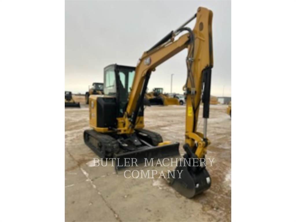 CAT 304-07A حفارات زحافة