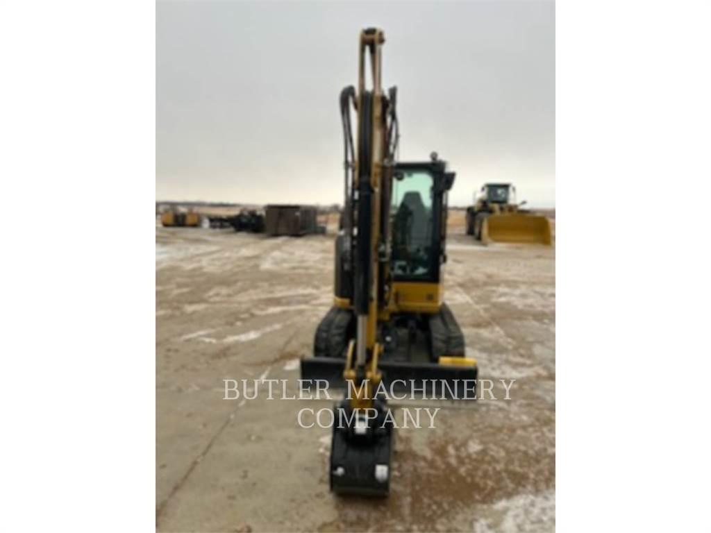 CAT 304-07A حفارات زحافة