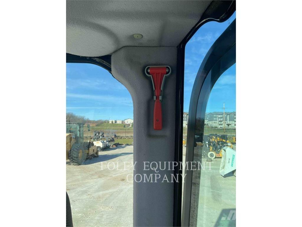 CAT 304-07LC حفارات زحافة