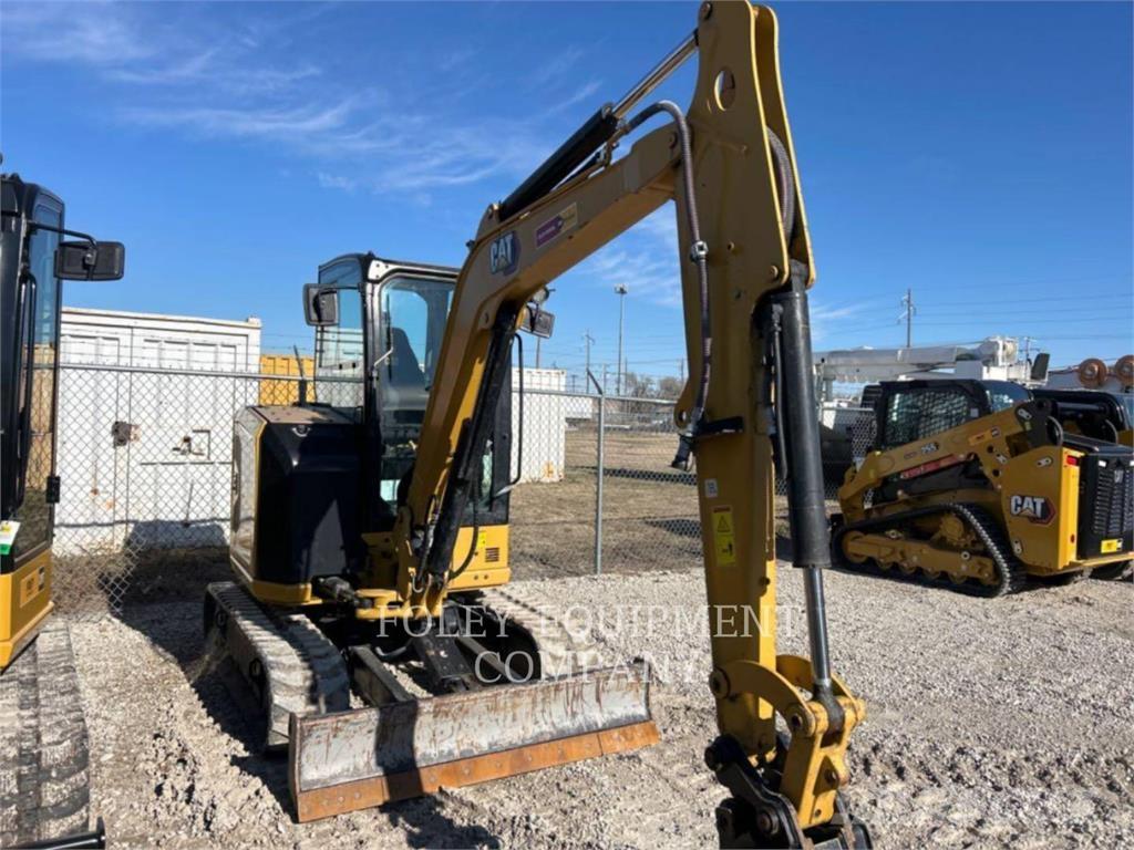 CAT 304-07LC حفارات زحافة