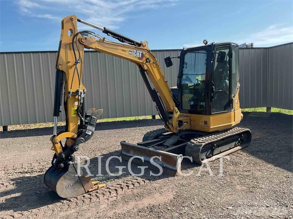 CAT 304 A حفارات زحافة