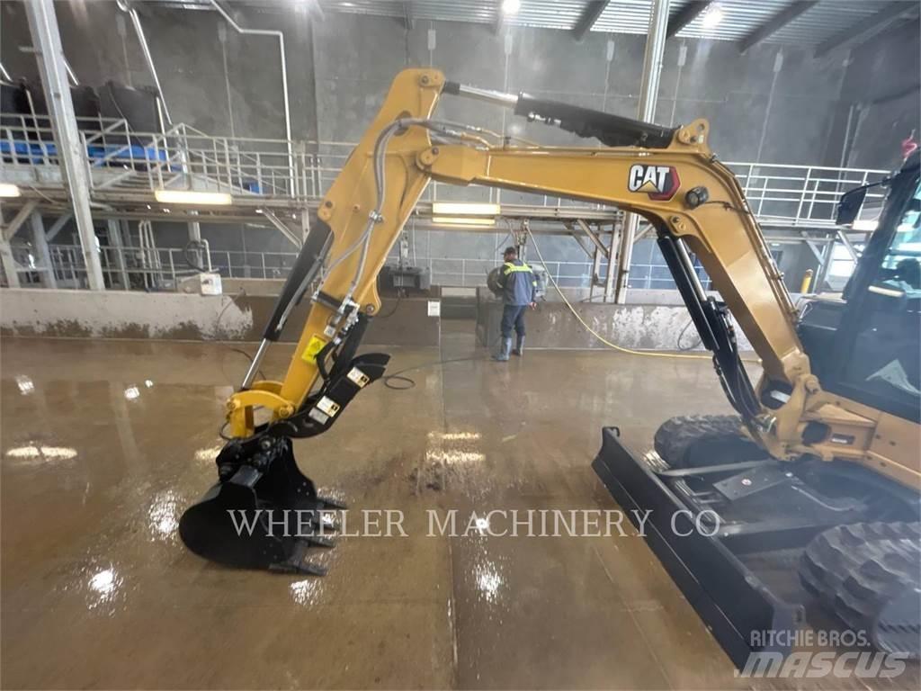 CAT 304 C3 TH حفارات زحافة