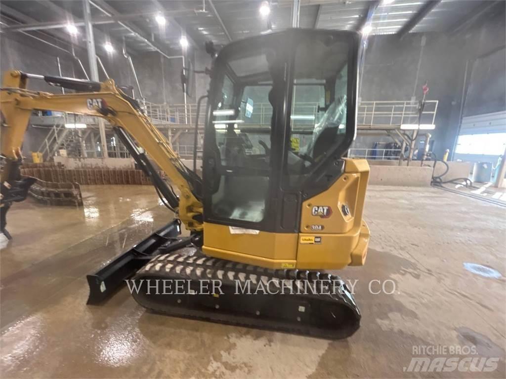 CAT 304 C3 TH حفارات زحافة