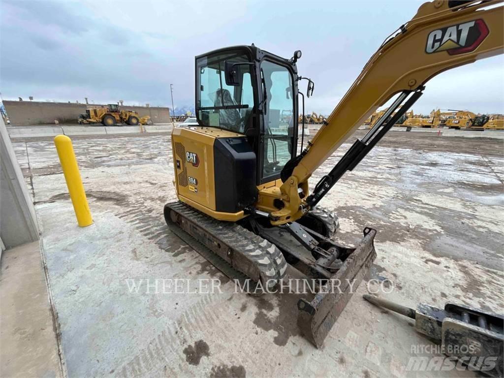 CAT 304 C3 TH حفارات زحافة