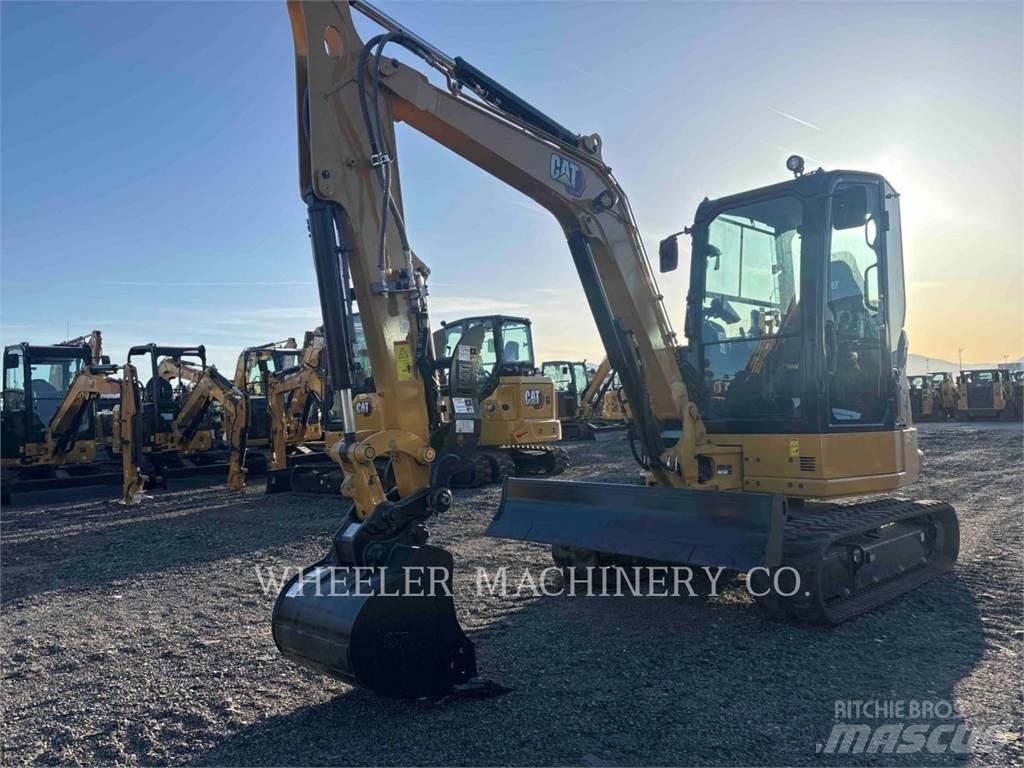 CAT 304 C3 TH حفارات زحافة