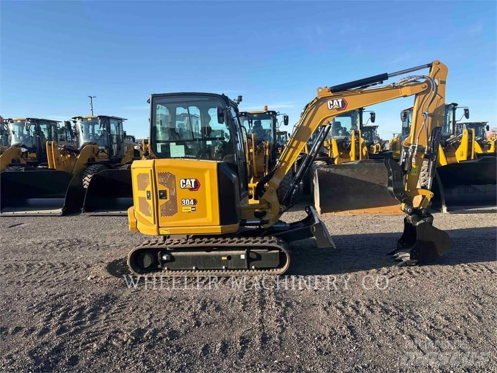 CAT 304 C3 TH حفارات زحافة