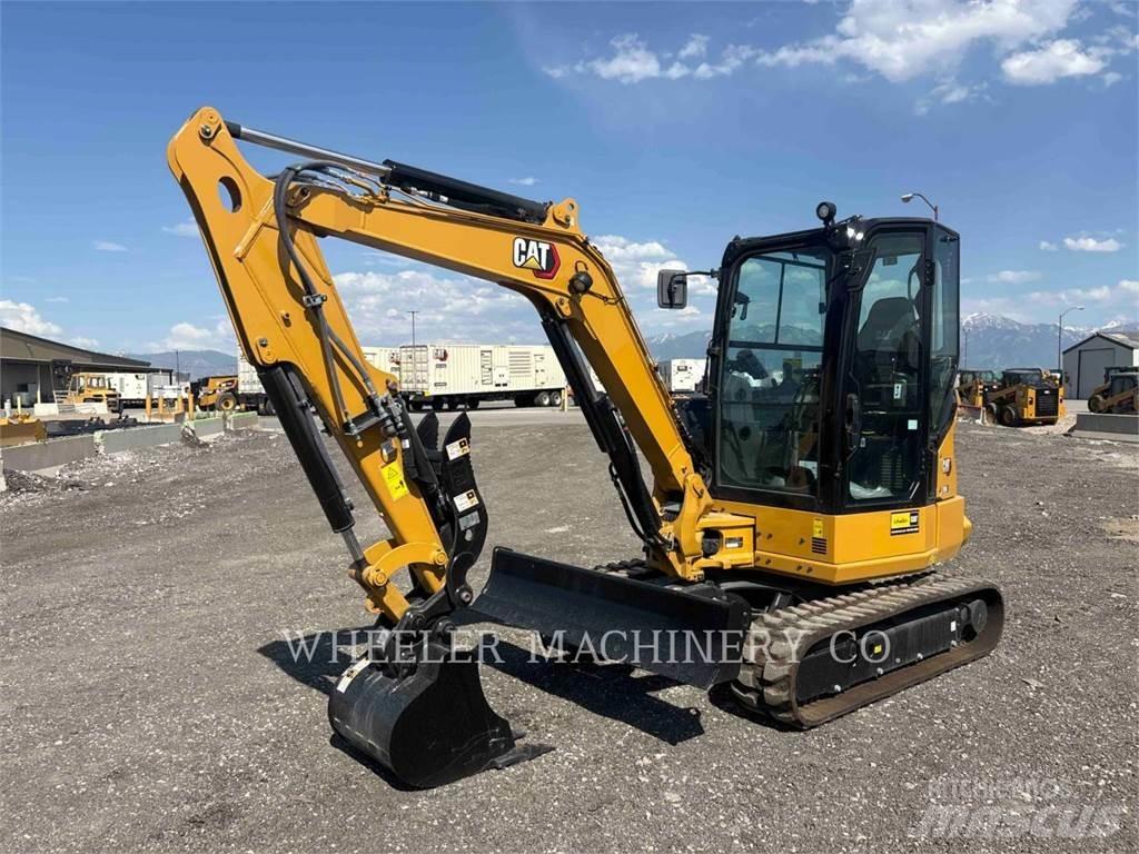 CAT 304 C3 TH حفارات زحافة