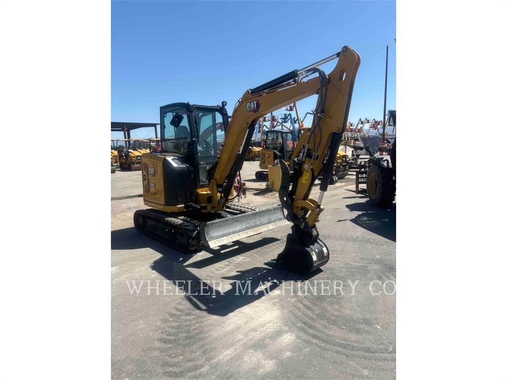 CAT 304 C3 TH حفارات زحافة