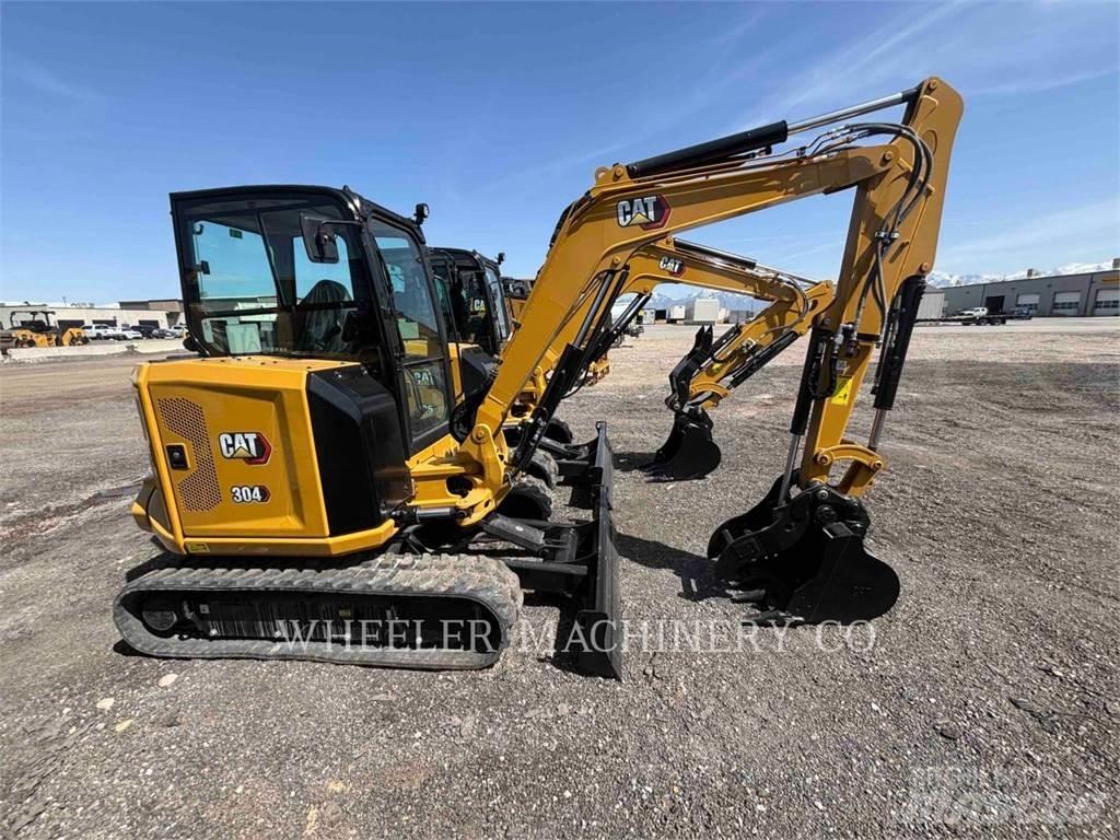 CAT 304 C3 TH حفارات زحافة