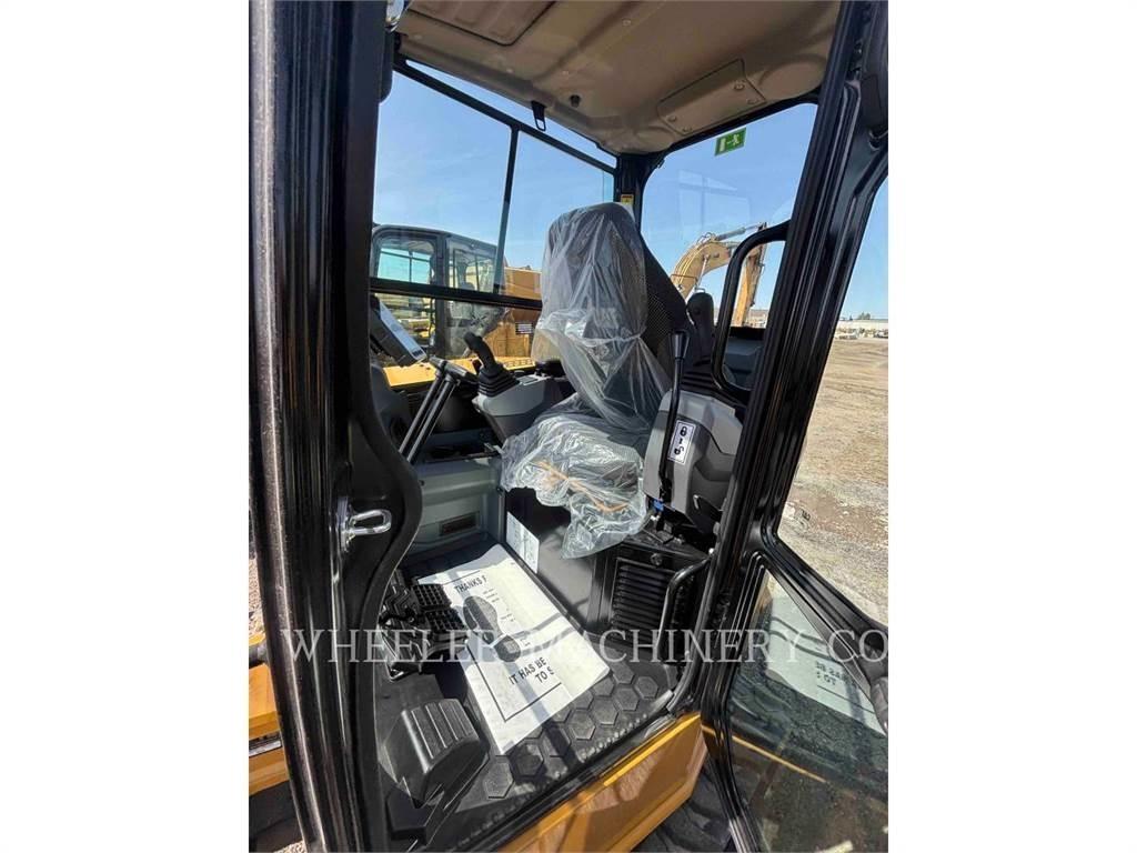 CAT 304 C3 TH حفارات زحافة