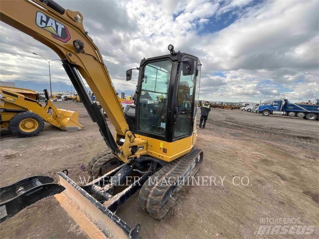 CAT 304 C3 TH حفارات زحافة