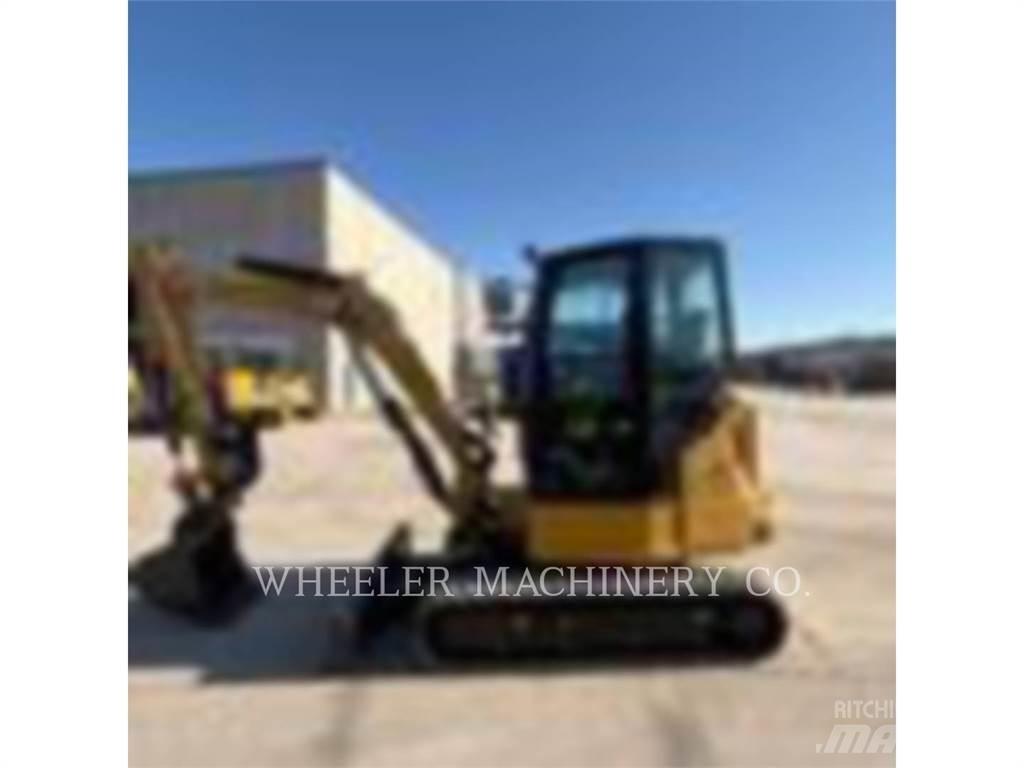 CAT 304 C3 TH حفارات زحافة