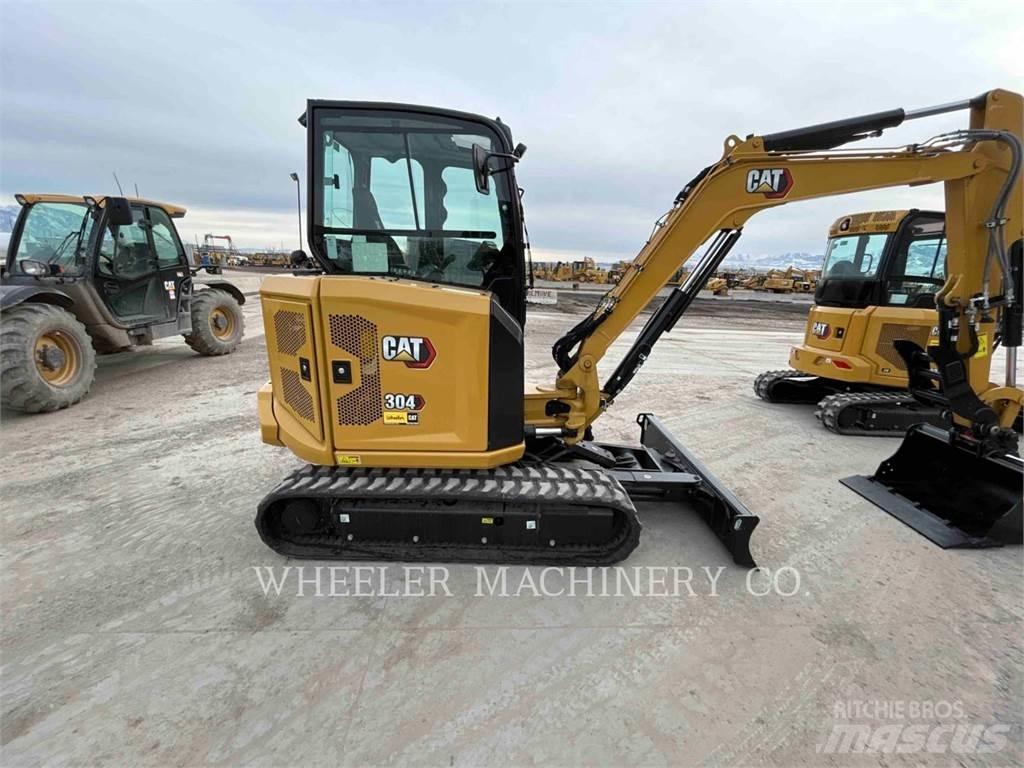 CAT 304 C3 THA حفارات زحافة