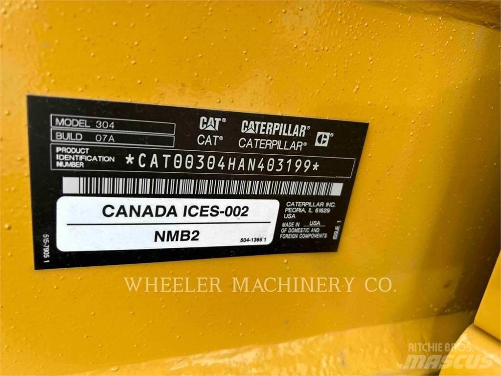 CAT 304 C3 THA حفارات زحافة