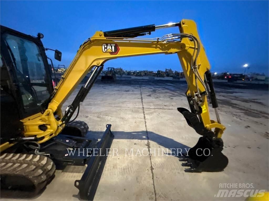 CAT 304 C3 THA حفارات زحافة