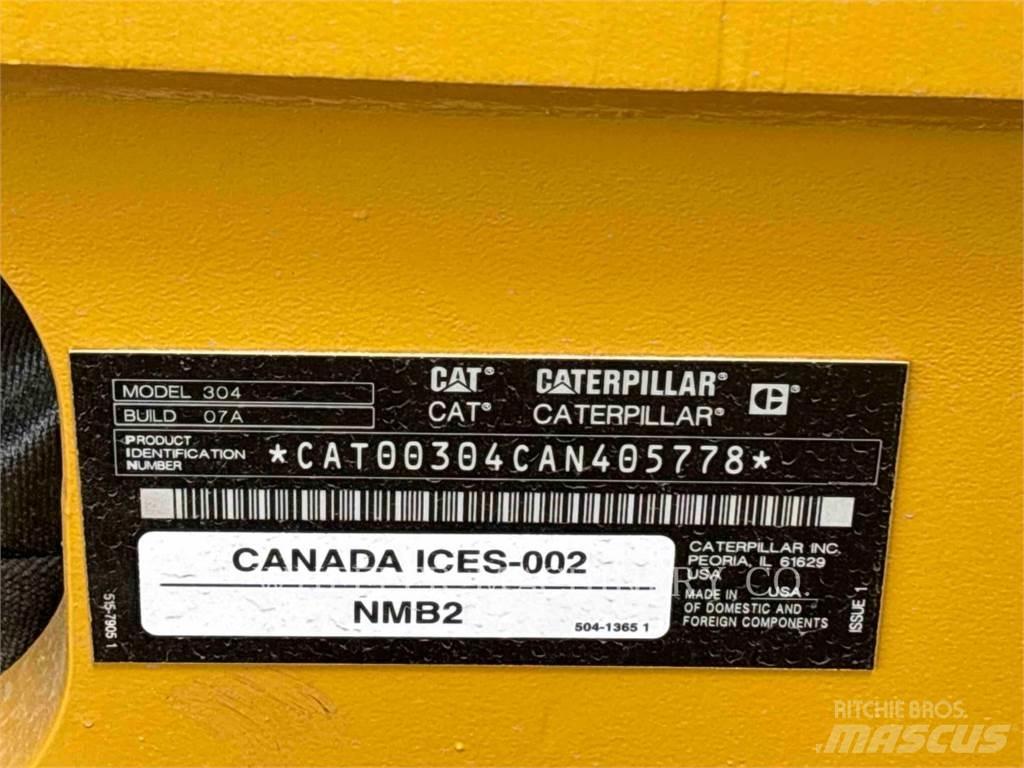 CAT 304 C3 THA حفارات زحافة