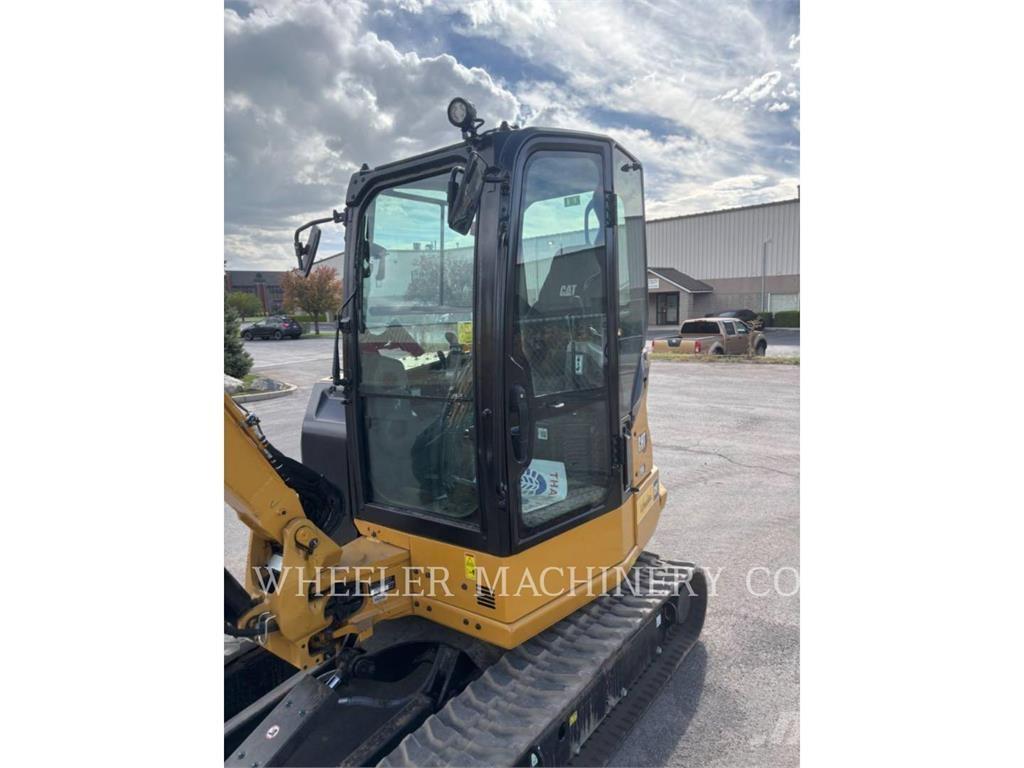 CAT 304 C3 THQ حفارات زحافة