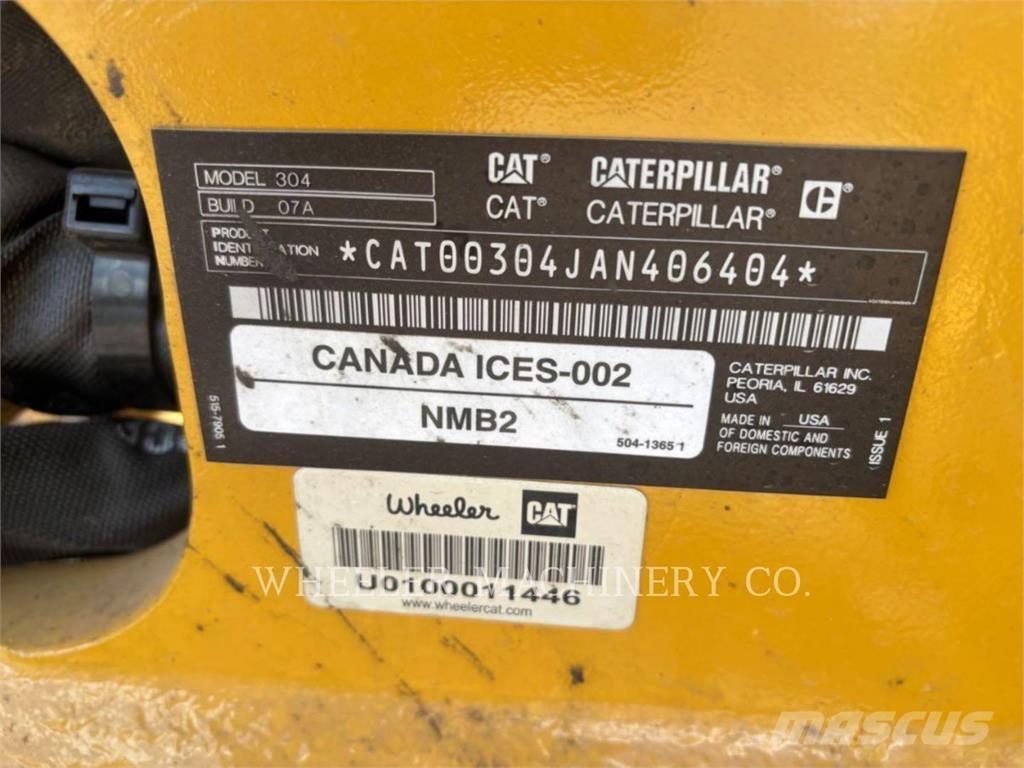 CAT 304 C3 THQ حفارات زحافة