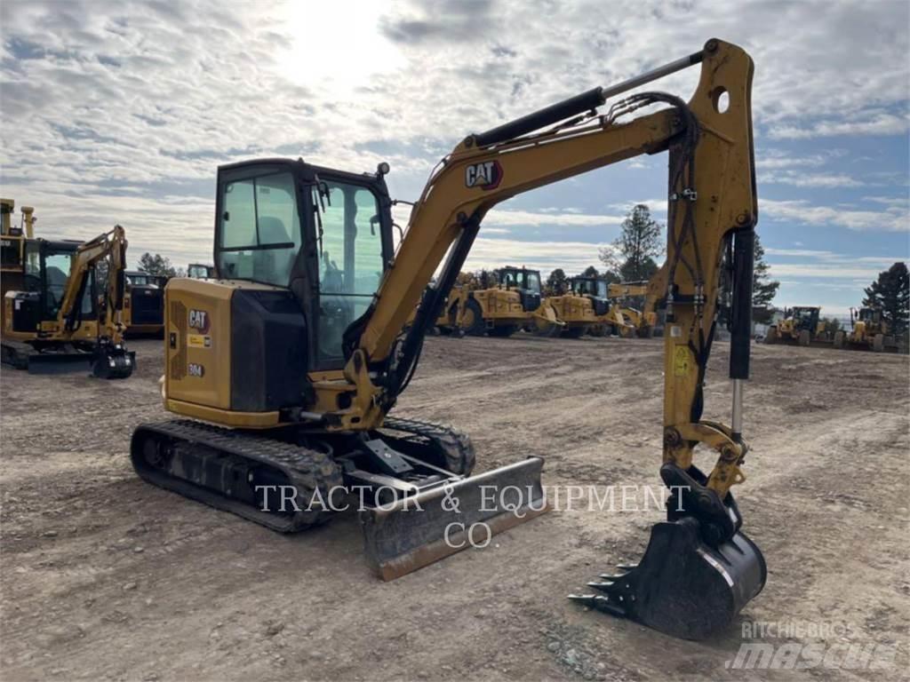 CAT 304 CRCB حفارات زحافة