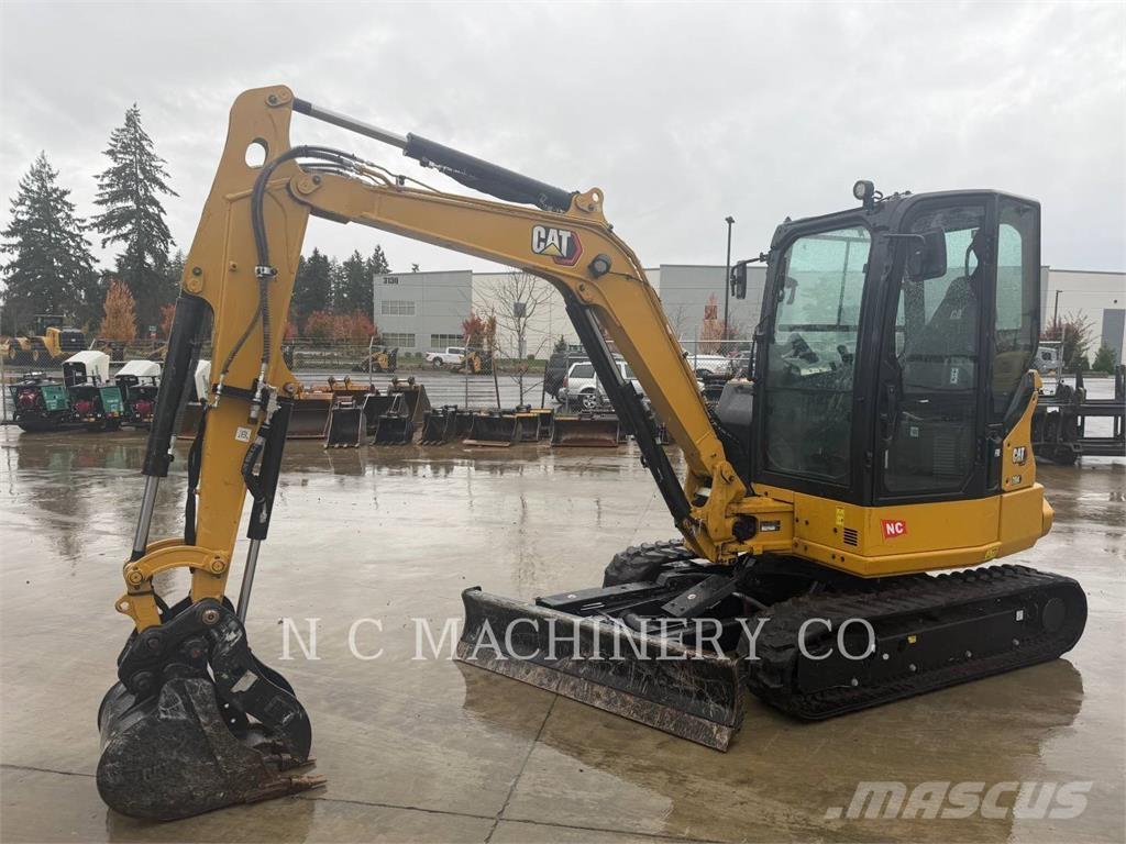 CAT 304 CRCB حفارات زحافة