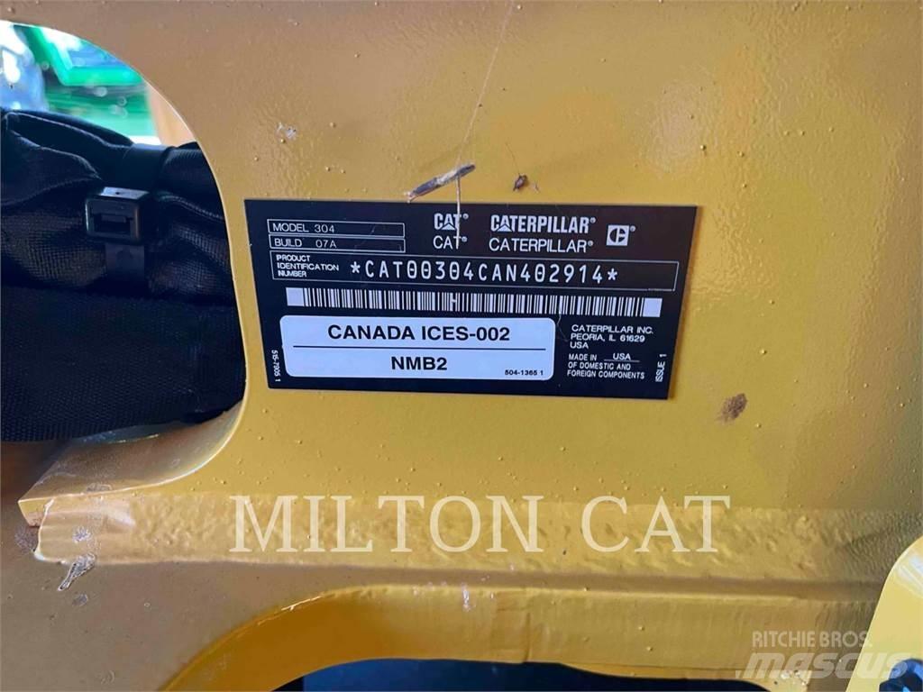 CAT 30407 حفارات زحافة