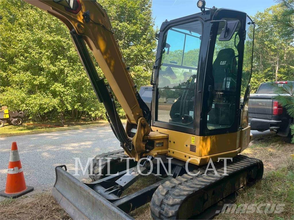 CAT 30407 حفارات زحافة