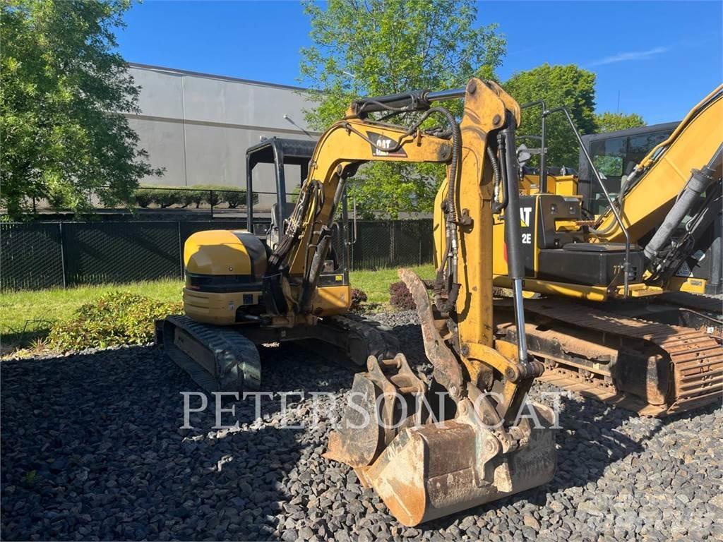 CAT 304CR حفارات زحافة