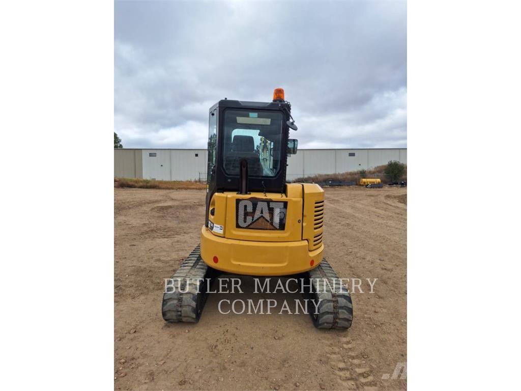CAT 304E حفارات زحافة