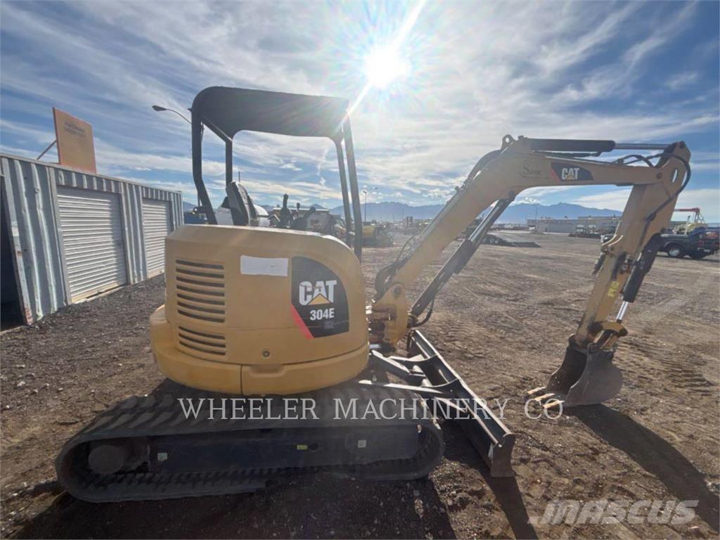 CAT 304E C1 TH حفارات زحافة