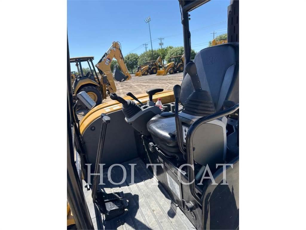CAT 304E CR حفارات زحافة