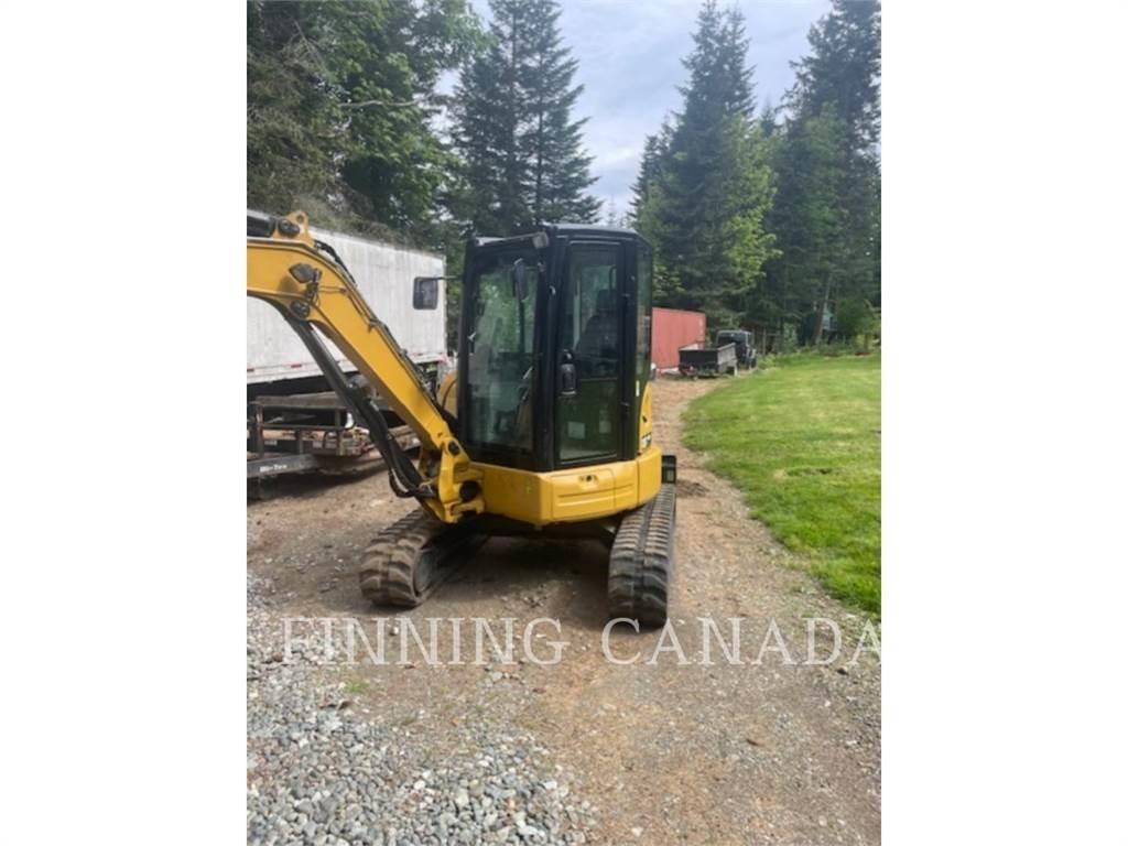 CAT 304E2 حفارات زحافة