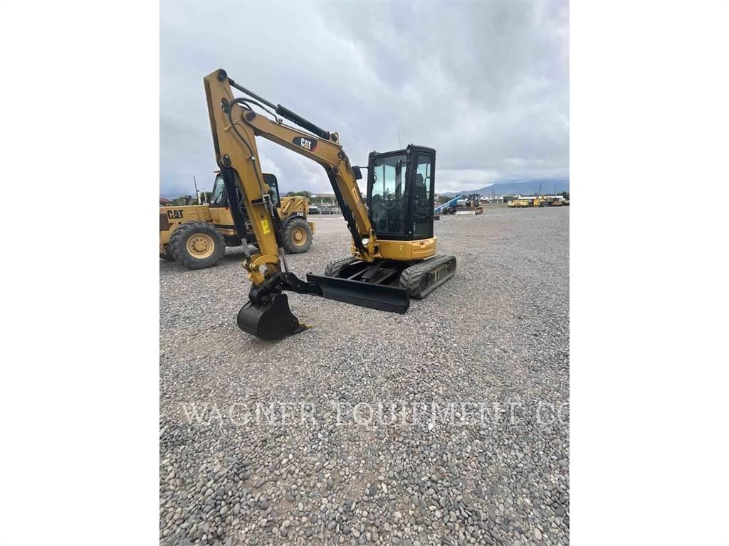 CAT 304E2 حفارات زحافة