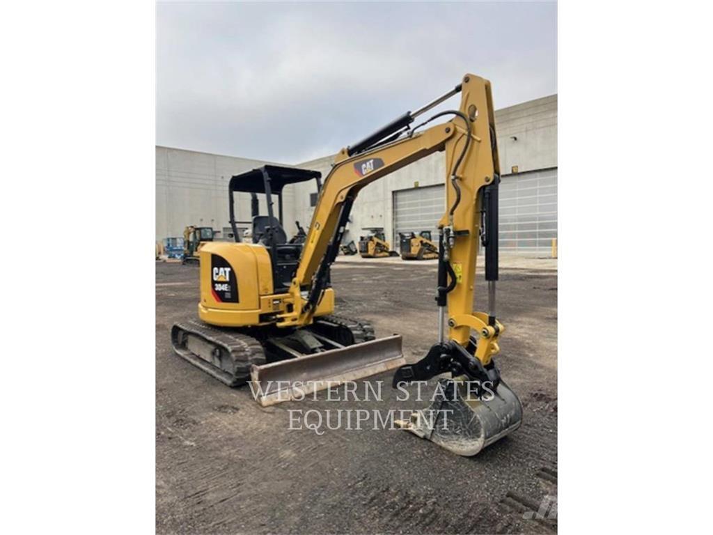CAT 304E2 حفارات زحافة